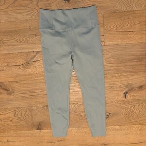 Vuori Light Gray High-Waisted Leggings